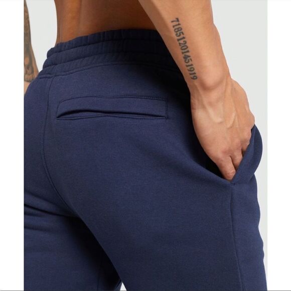Gymshark Crest Jogger - Picture 7 of 13